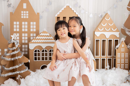 Sustainable Mini Christmas Family Photoshoot